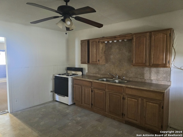 Image 20 of 23 For 122 Roesler  