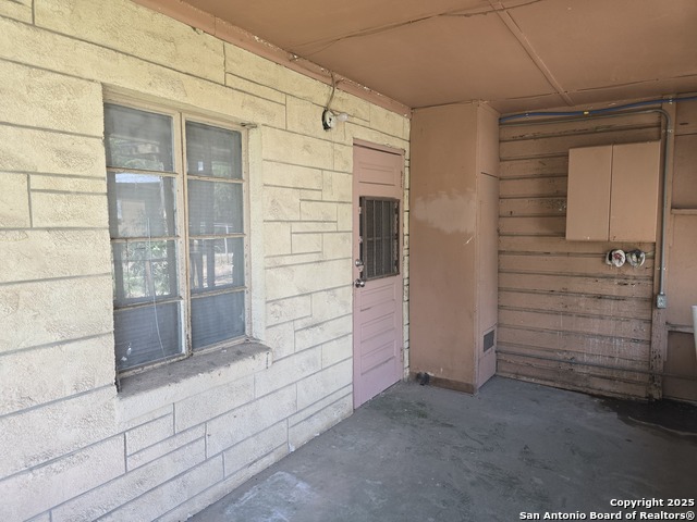 Image 21 of 23 For 122 Roesler  