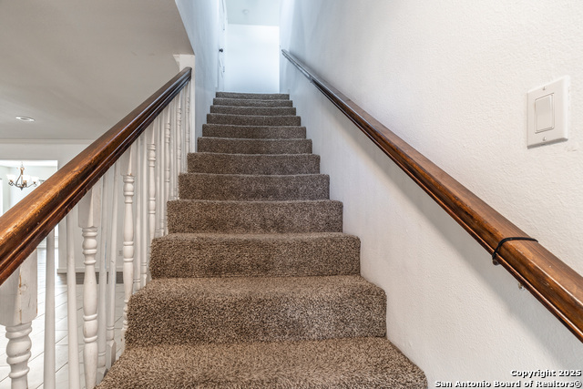 Listing photo id 20 for 405 Tanglewood Dr W