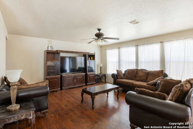 Image 6 of 17 For 10802 Terrace