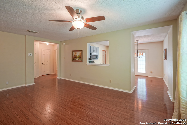 Image 12 of 32 For 6631 Evenridge Ln