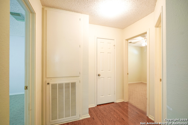 Image 18 of 32 For 6631 Evenridge Ln