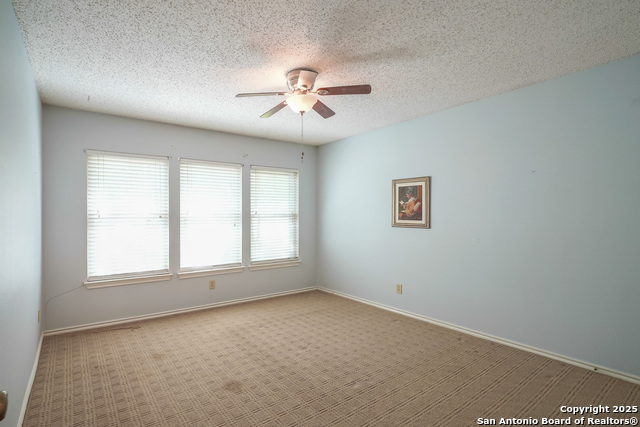 Image 19 of 32 For 6631 Evenridge Ln