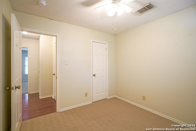 Image 24 of 32 For 6631 Evenridge Ln