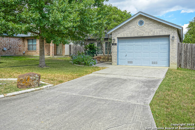 Image 7 of 32 For 6631 Evenridge Ln