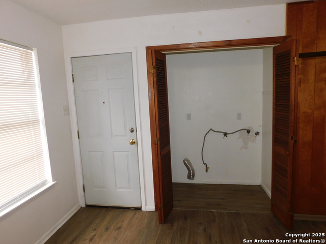 Image 16 of 19 For 1043 Gibbs  