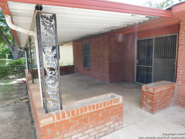 Image 18 of 19 For 1043 Gibbs  