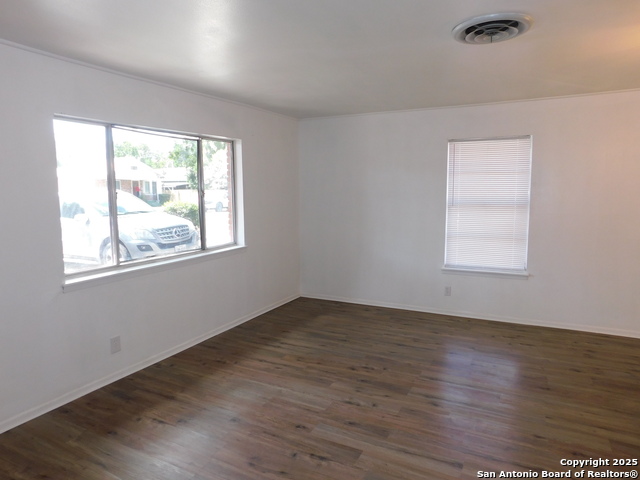 Image 4 of 19 For 1043 Gibbs  