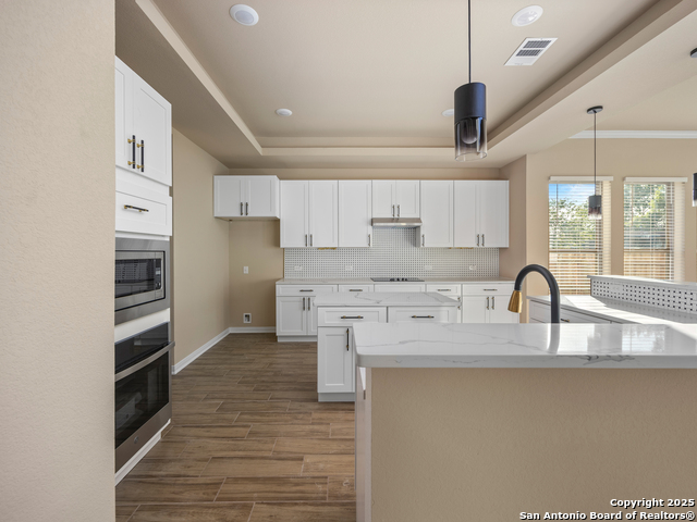 Image 10 of 40 For 8420 Bluffside