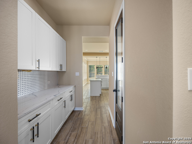 Image 9 of 40 For 8420 Bluffside