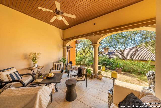 Listing photo id 34 for 6710 Ghia Ln