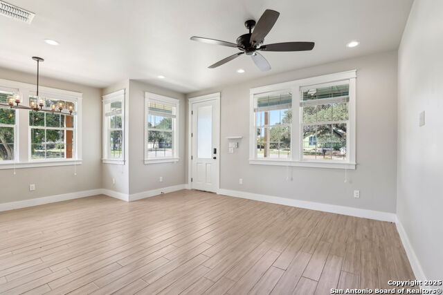 Listing photo id 14 for 295 East Ave S