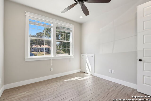 Listing photo id 29 for 295 East Ave S