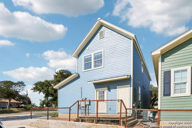 Listing photo id 46 for 295 East Ave S