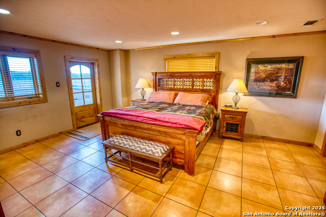Image 12 of 50 For 192 Fm 2828  