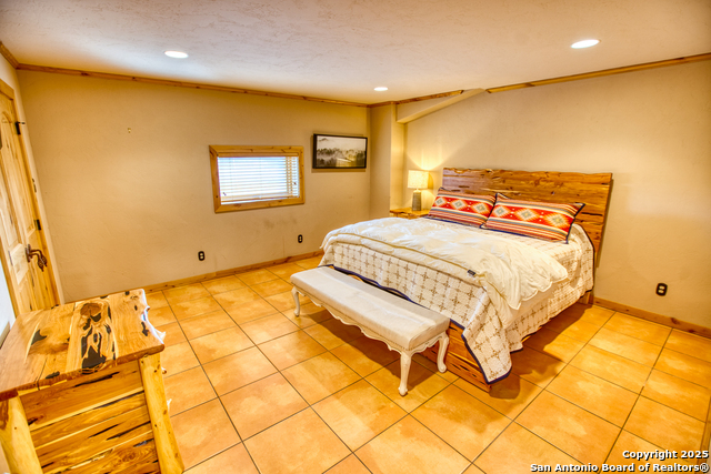 Image 18 of 50 For 192 Fm 2828  