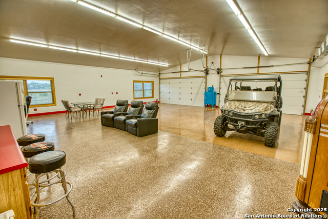 Image 21 of 50 For 192 Fm 2828  