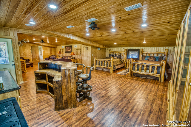Image 30 of 50 For 192 Fm 2828  