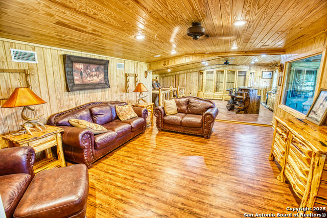Image 31 of 50 For 192 Fm 2828  