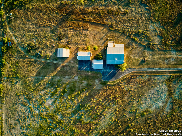 Image 43 of 50 For 192 Fm 2828  