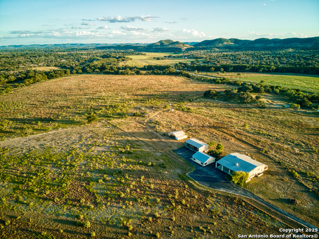 Image 44 of 50 For 192 Fm 2828  