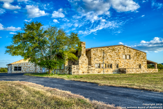 Image 5 of 50 For 192 Fm 2828  