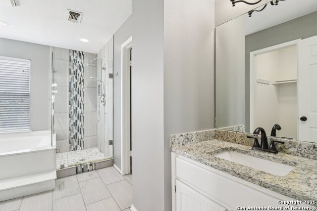 Listing photo id 31 for 27708 Ramblewood St