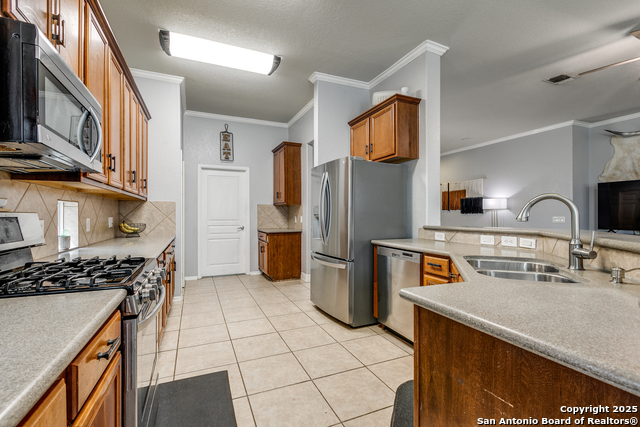 Image 11 of 26 For 1018 Tumbling Oaks