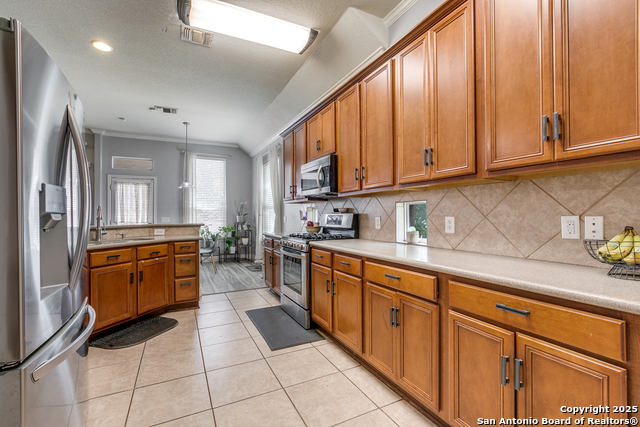 Image 13 of 26 For 1018 Tumbling Oaks