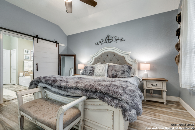 Image 15 of 26 For 1018 Tumbling Oaks