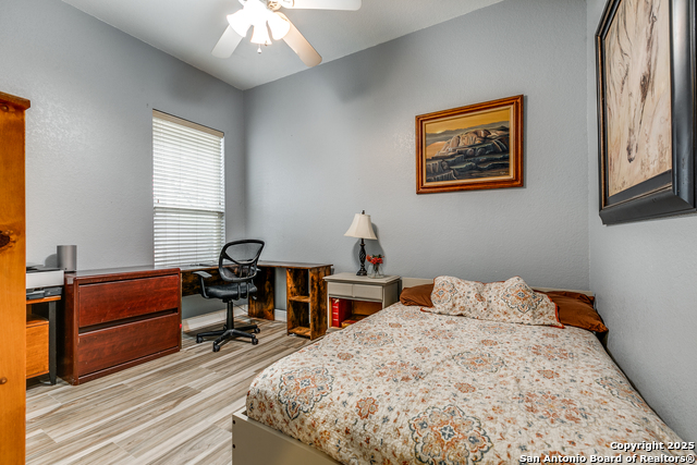 Image 17 of 26 For 1018 Tumbling Oaks