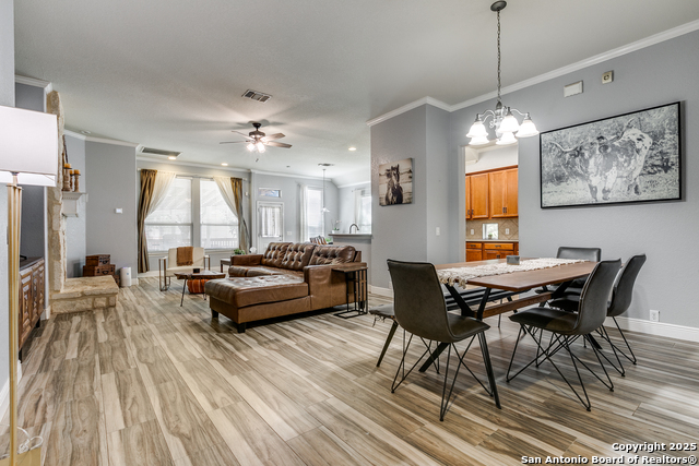 Image 6 of 26 For 1018 Tumbling Oaks