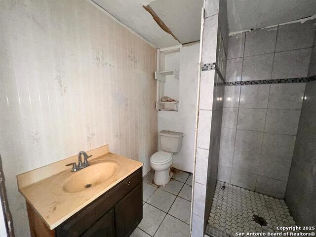 Image 16 of 29 For 520 Davis Ave B