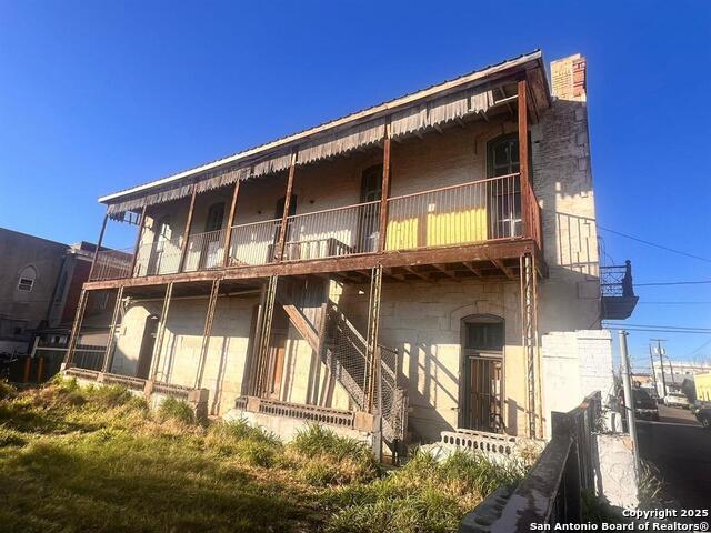 Image 19 of 29 For 520 Davis Ave B