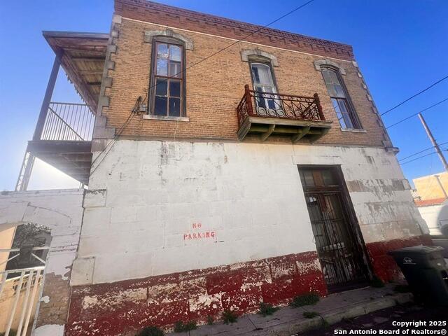 Image 27 of 29 For 520 Davis Ave B