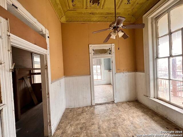 Image 3 of 29 For 520 Davis Ave B