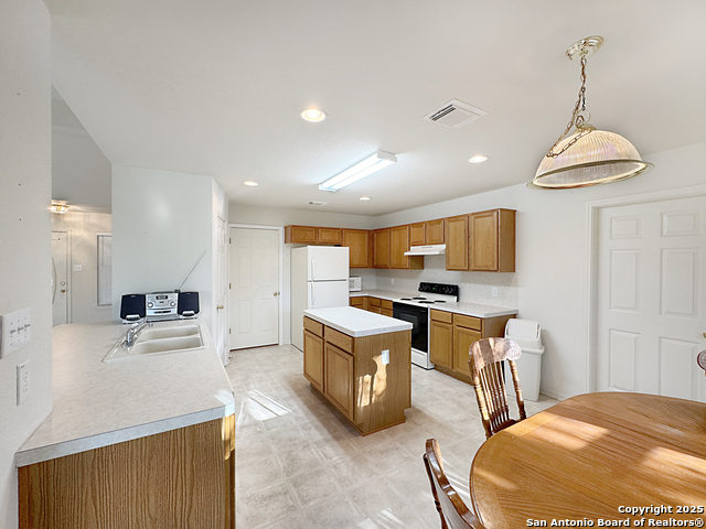 Image 10 of 45 For 4575 Tanglewood Trl