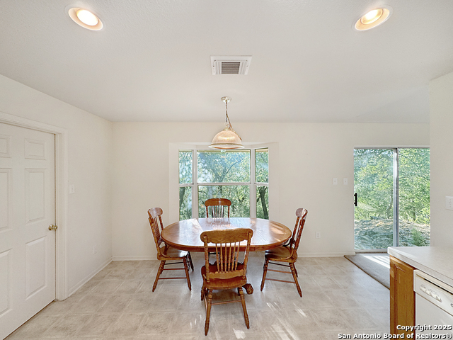 Image 12 of 45 For 4575 Tanglewood Trl