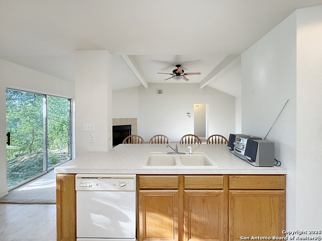 Image 14 of 45 For 4575 Tanglewood Trl