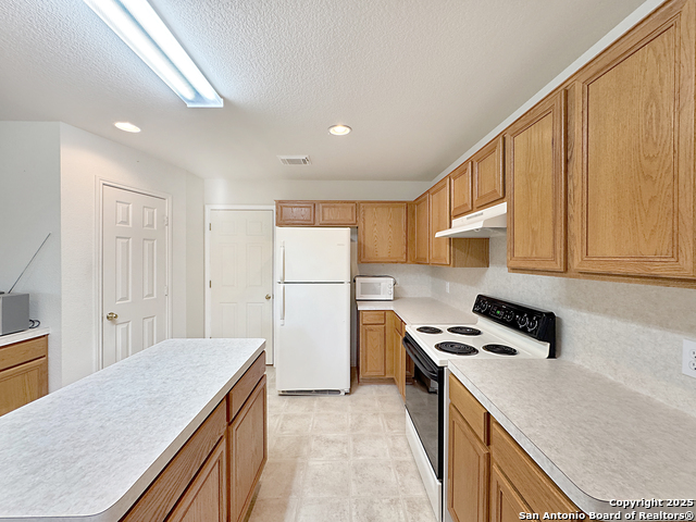 Image 16 of 45 For 4575 Tanglewood Trl