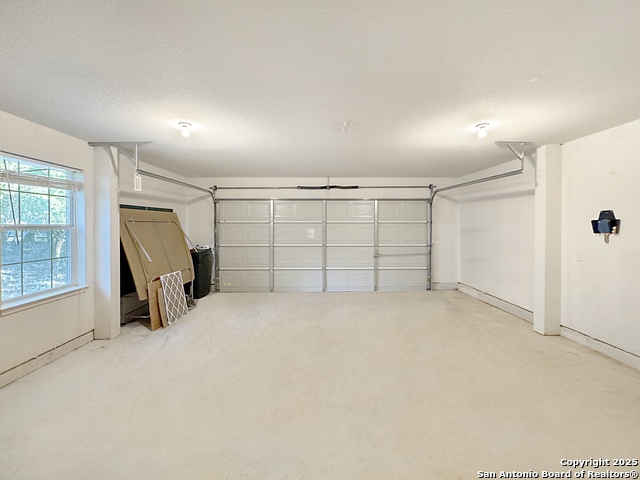 Image 31 of 45 For 4575 Tanglewood Trl