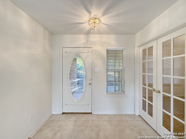 Image 4 of 45 For 4575 Tanglewood Trl