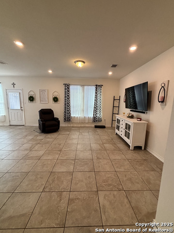 Image 3 of 31 For 3126 Mission Bell