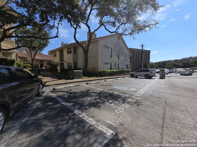 Image 32 of 35 For 7738 Chambers 304c