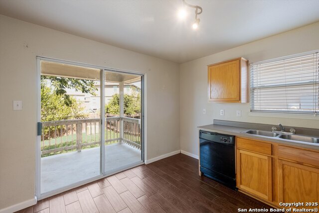 Image 8 of 22 For 7371 Lyia Branch