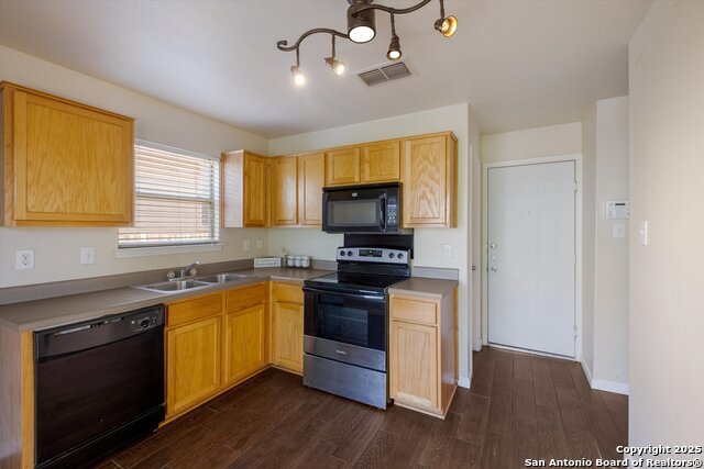 Image 9 of 22 For 7371 Lyia Branch