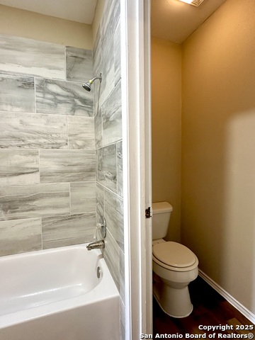 Listing photo id 9 for 13239 Larkway