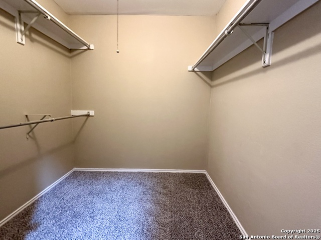 Listing photo id 10 for 13239 Larkway
