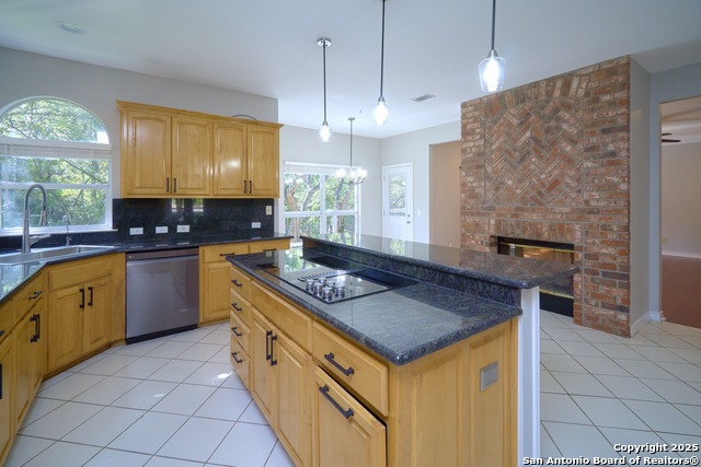 Image 19 of 46 For 15808 Mission Ridge