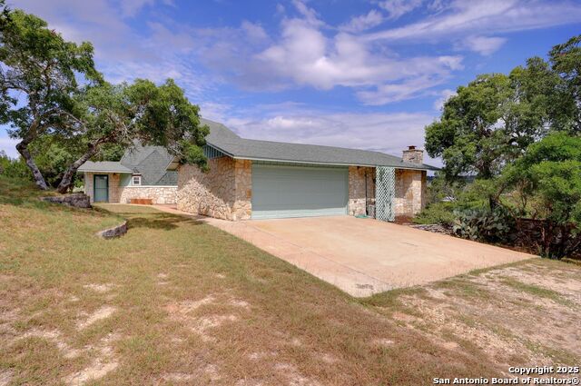 Image 15 of 52 For 448 Red Rock Road